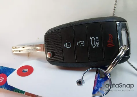 2020 Kia Sportage Lx z USA, uszkodzony, nr VIN KNDPM3AC5L7671334